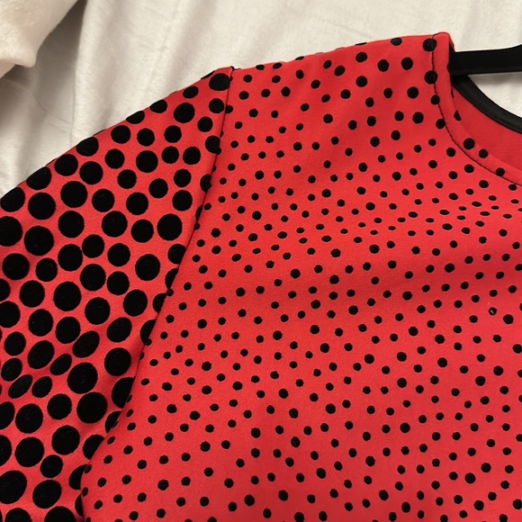 Olivia Matthews sheath dress with textured design - Picture 5 of 5